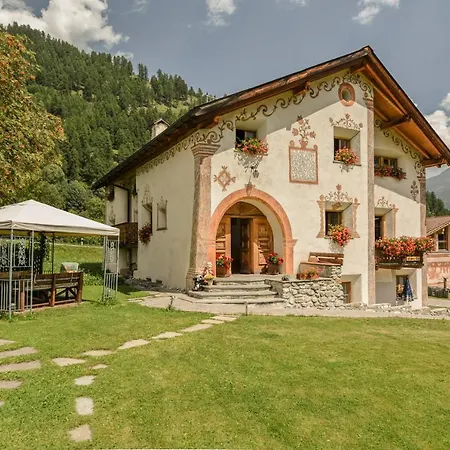 Ferienwohnung Chasa Curtins Valchava Exterior foto
