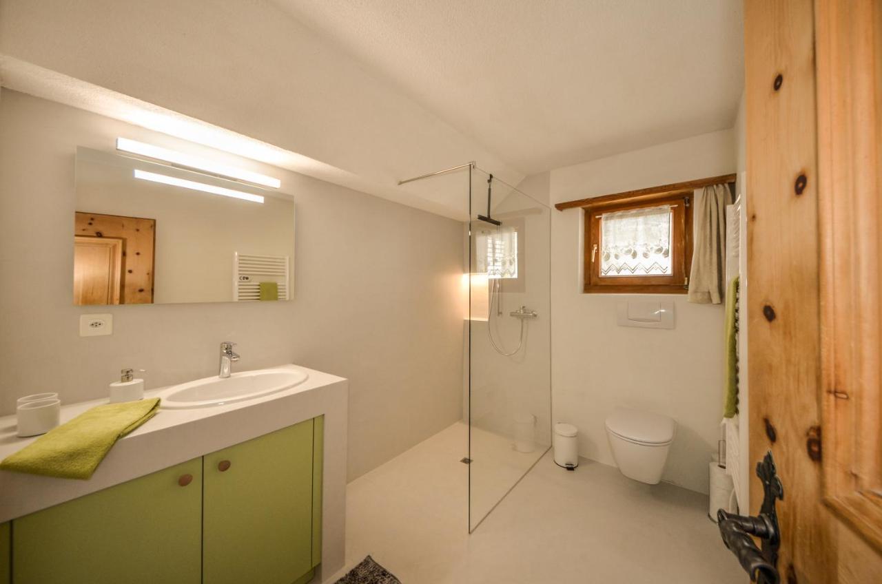 Apartment Chasa Curtins *